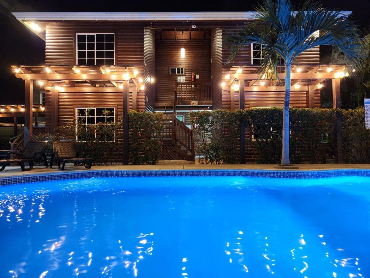 Hotel Playa Caribe Tela Exterior photo