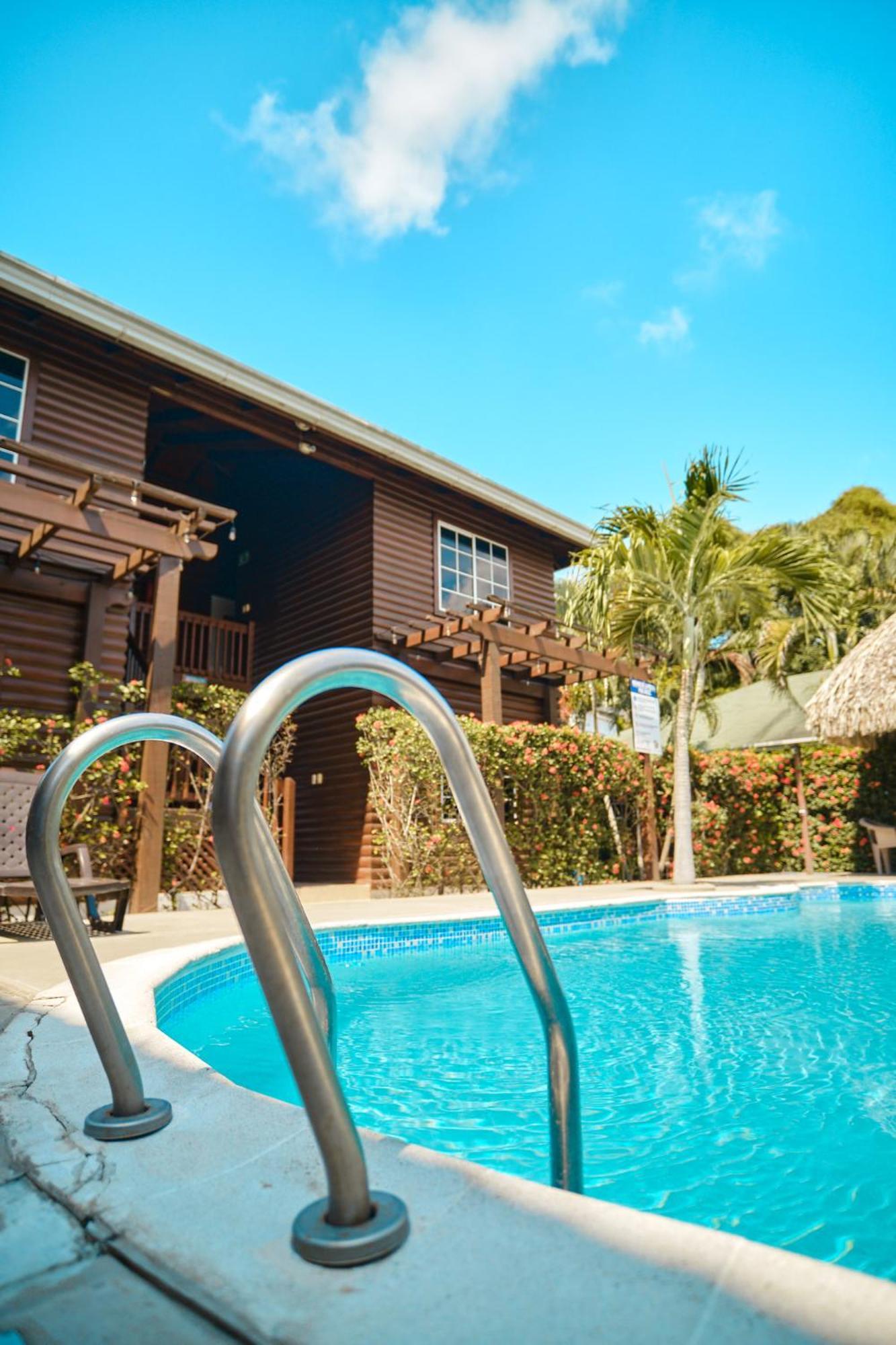 Hotel Playa Caribe Tela Exterior photo